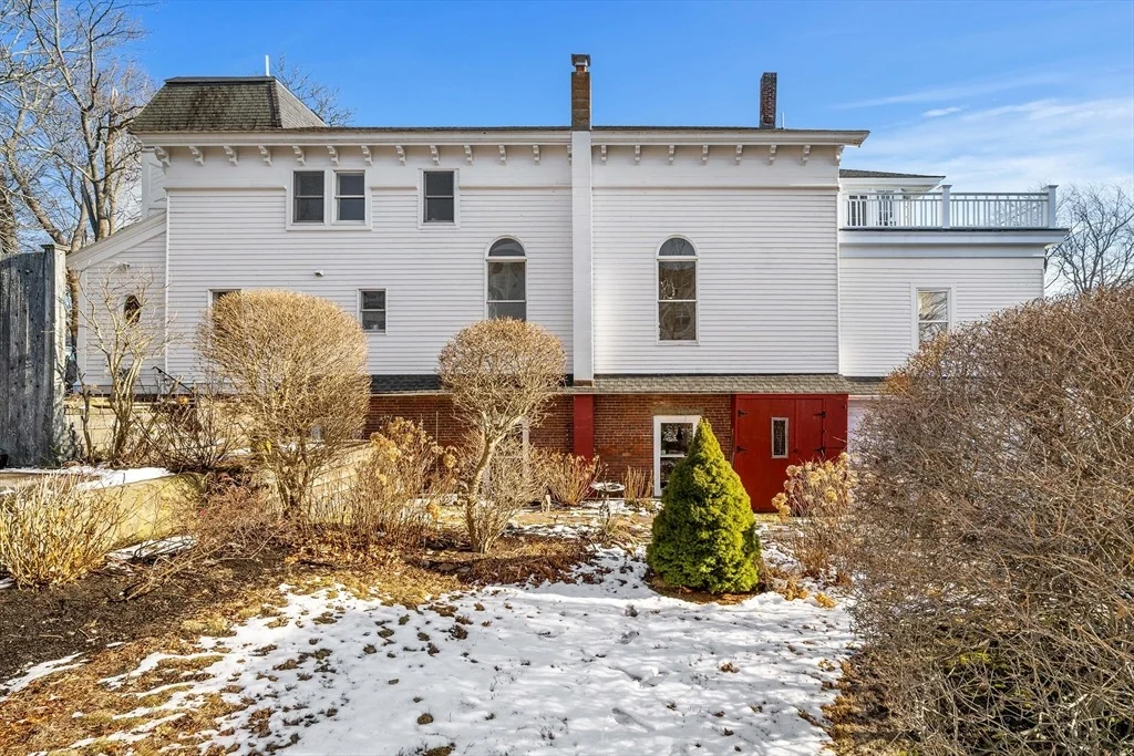 Photo of 303 Nahant Road