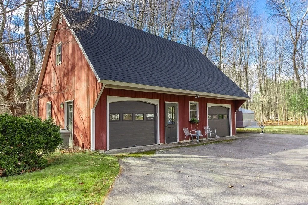 Photo of 169 Maple St