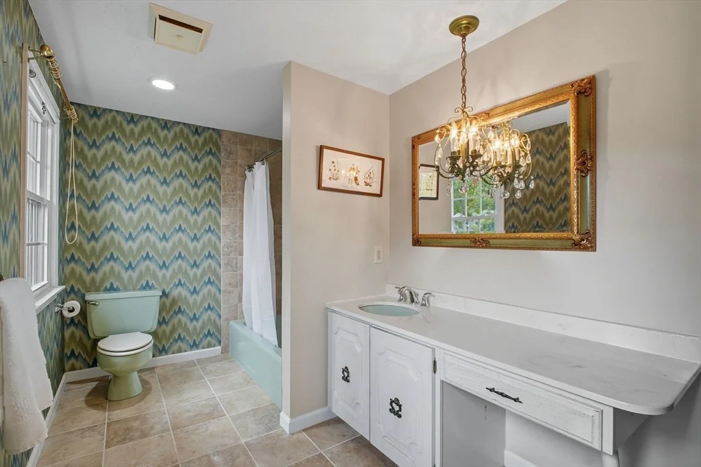 Photo of 120 Northfield Rd