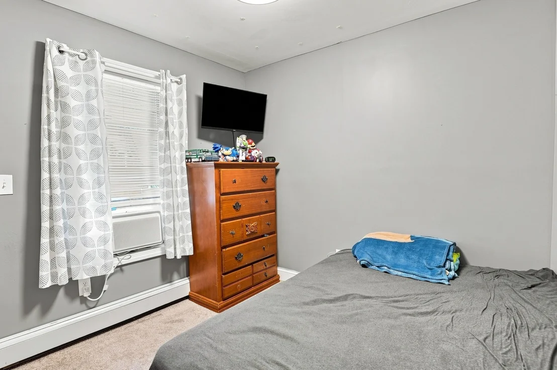 Photo of 111 Pinedale Avenue
