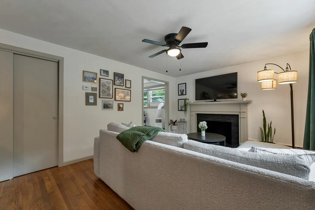 Photo of 13 Davis Road