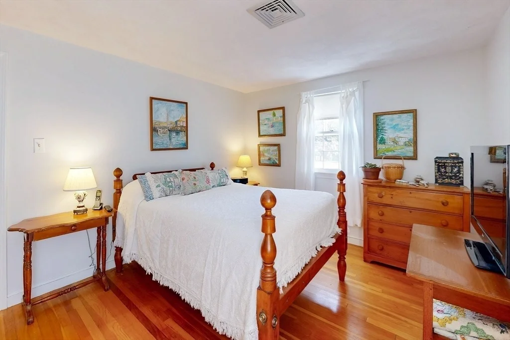 Photo of 3 Spring Valley Rd