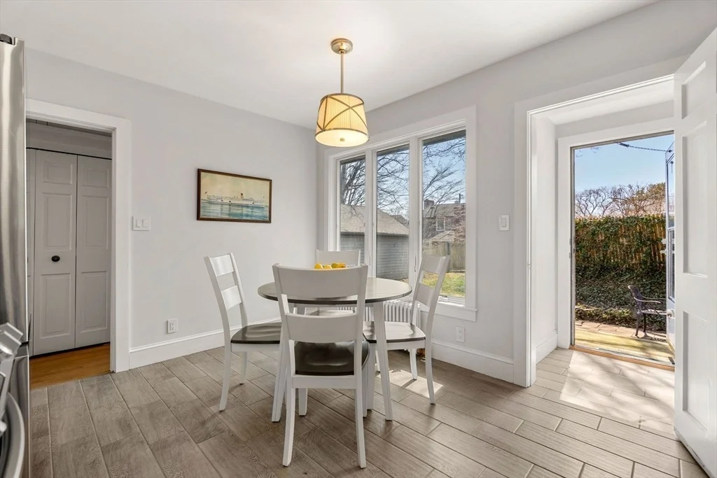Photo of 15 Preston Beach Rd