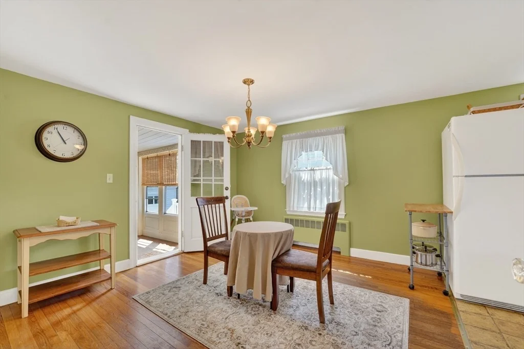 Photo of 490 Webster St