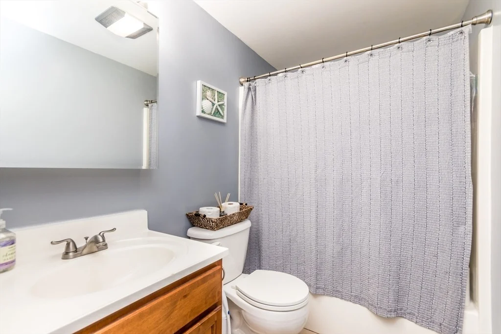 Photo of 4 Standish Ave