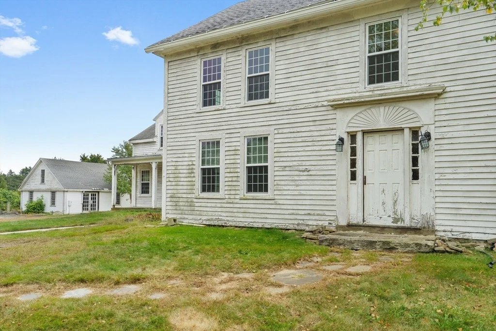 Photo of 340 Sturbridge Rd