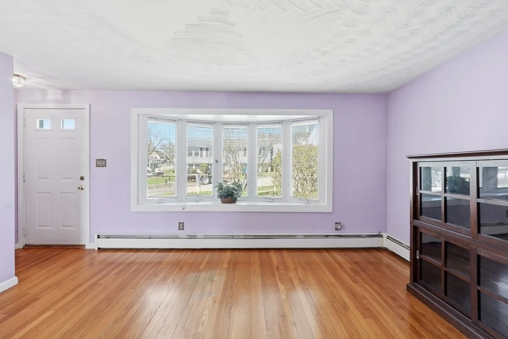 Photo of 43 Robin Rd