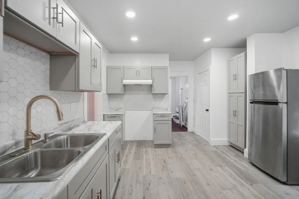 Photo of 153 Bristol St