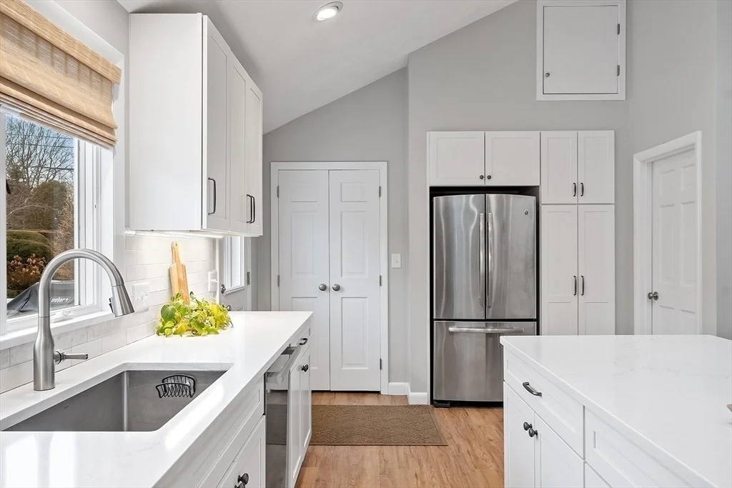 Photo of 10 Merrymount Dr