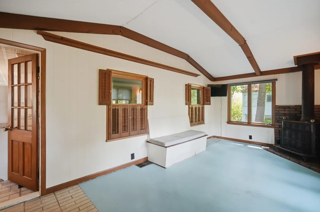 Photo of 28 Lake Dr