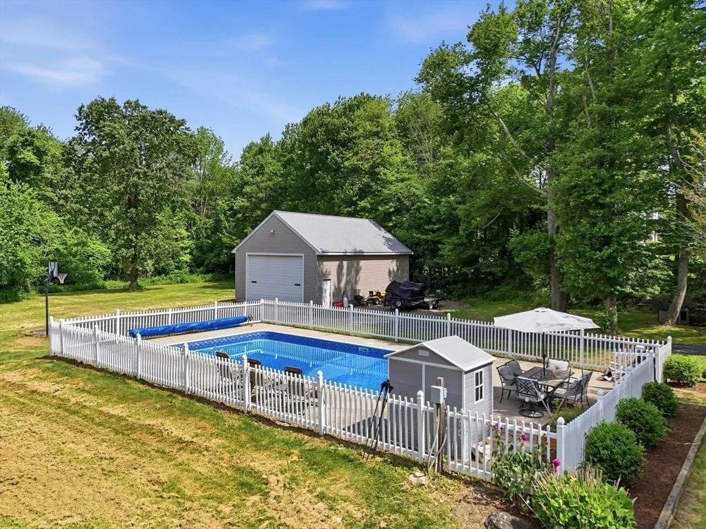 Photo of 126 Putnam Hill Rd