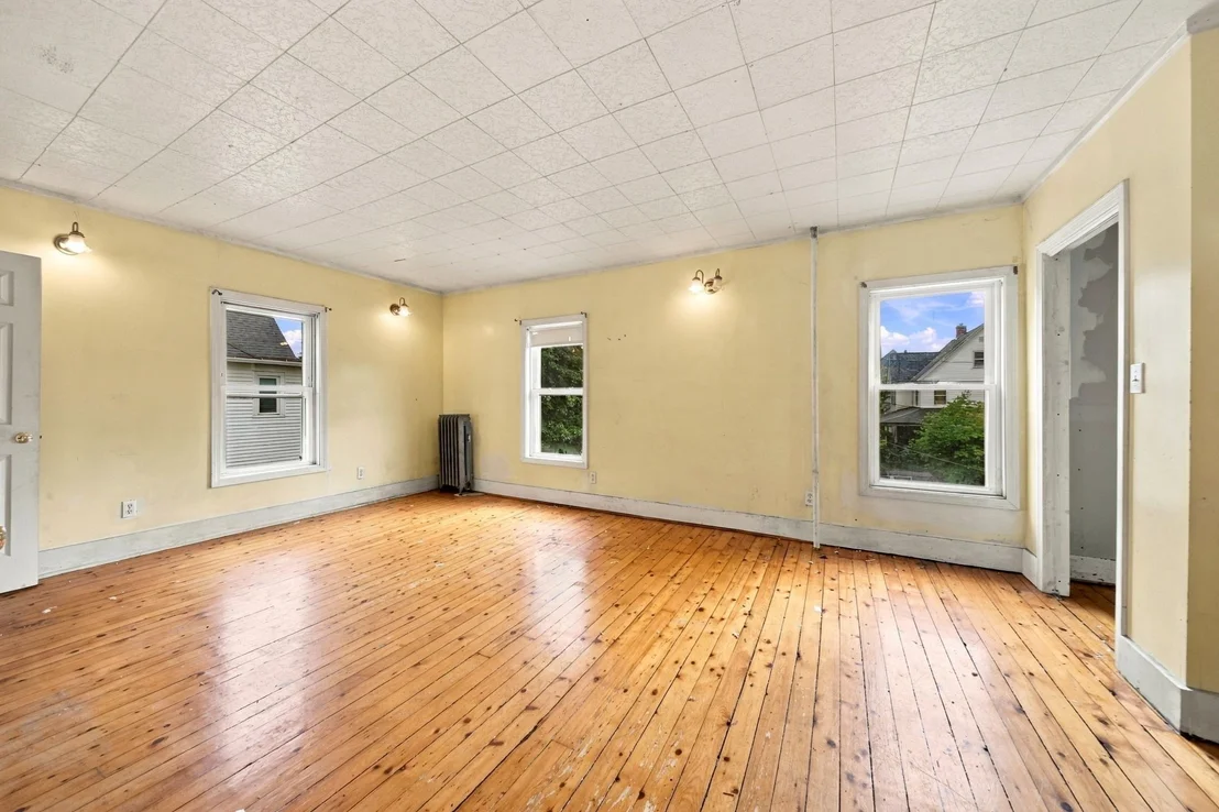 Photo of 30 Myrtle Ave