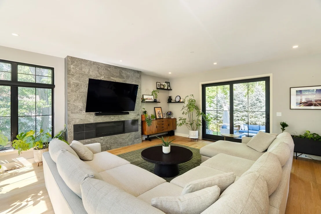 Photo of 32 Lantern Ln