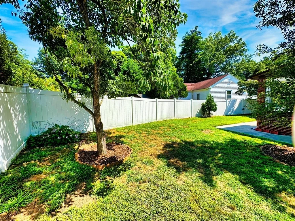 Photo of 24 Locust Rd
