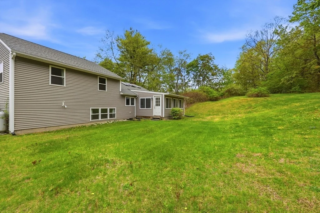 Photo of 1185 Bay Road