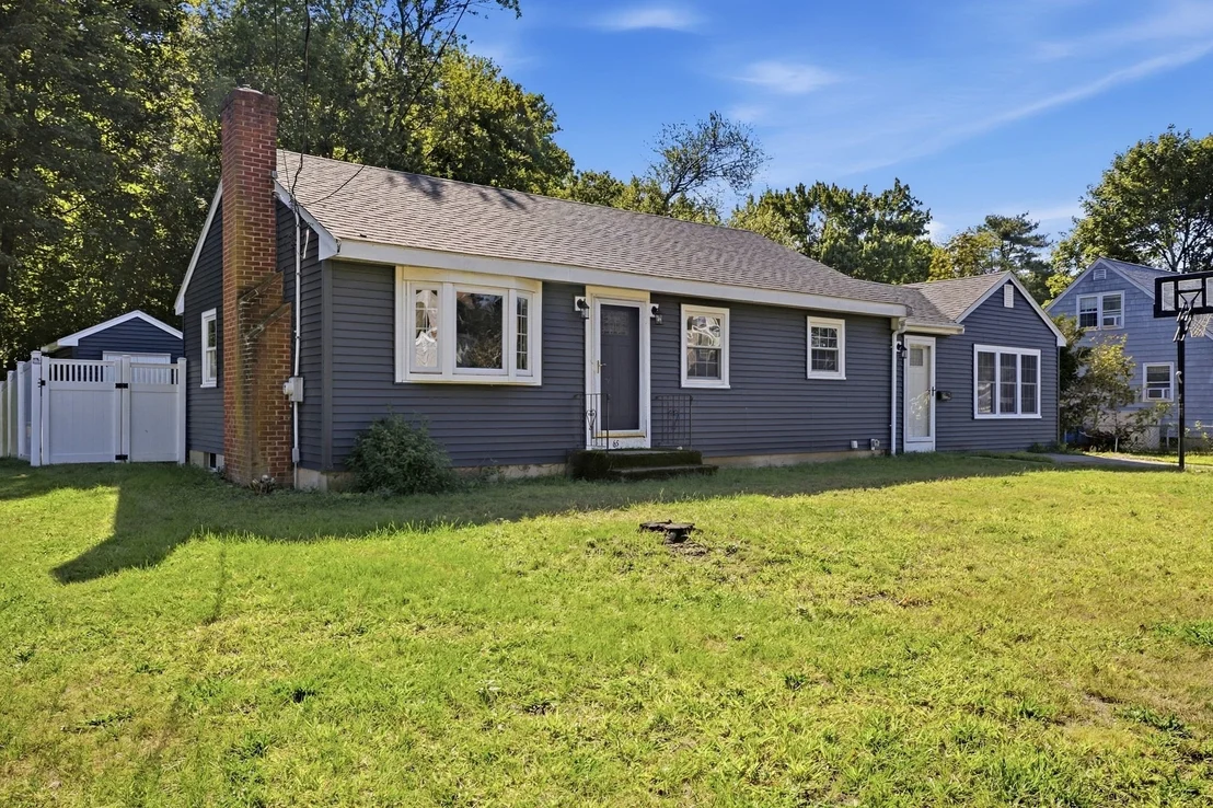 Photo of 65 Bay State Cir