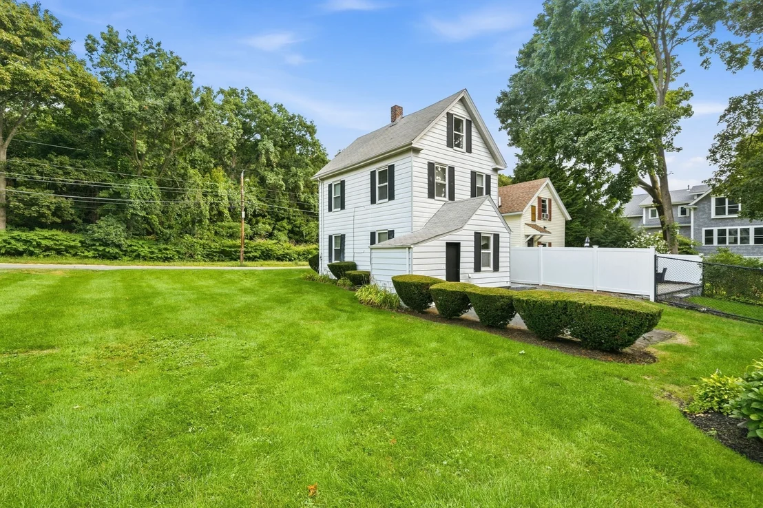 Photo of 76 Harrison Ave