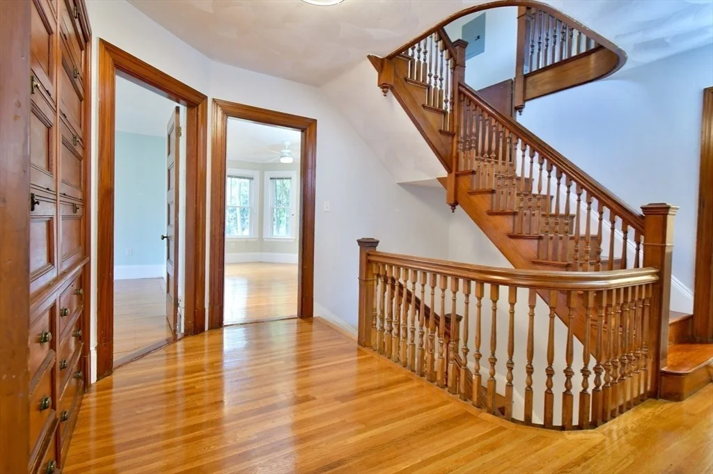 Photo of 141 Beacon St