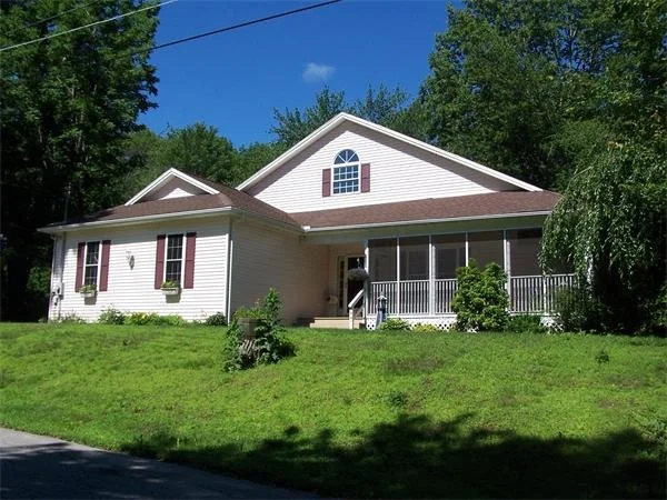 Photo of 377 Spring St