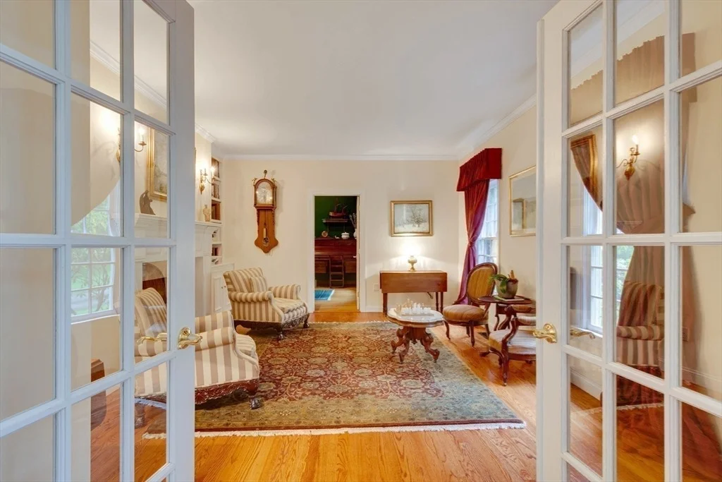 Photo of 43 Old Concord Rd