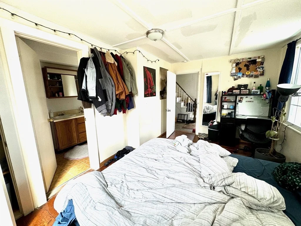 Photo of 91 Meadow St
