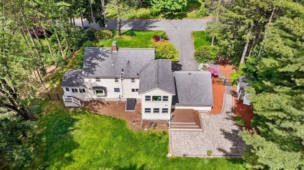 Photo of 30 Meadow Dr
