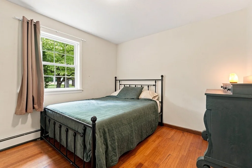 Photo of 261 Bay Road