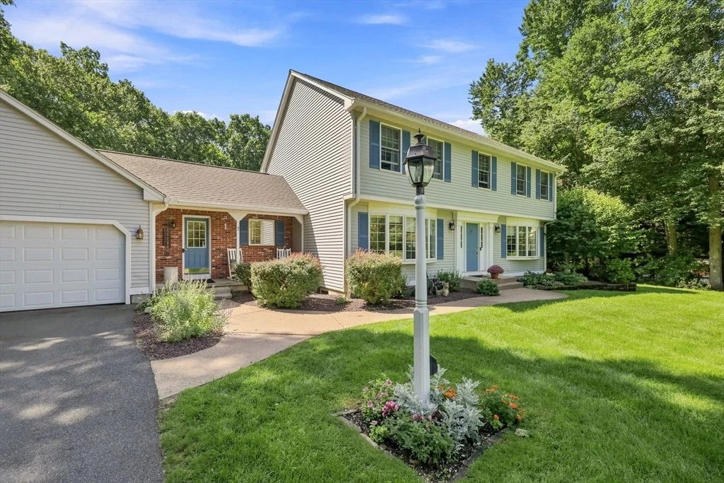 Photo of 7 Deer Run Dr