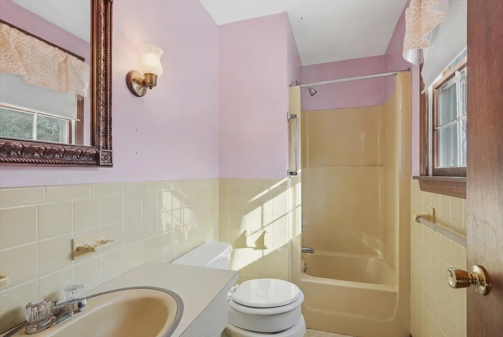 Photo of 28 Surrey Rd