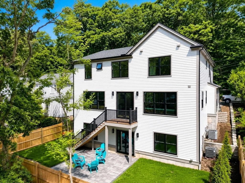 Photo of 15 Conry Crescent