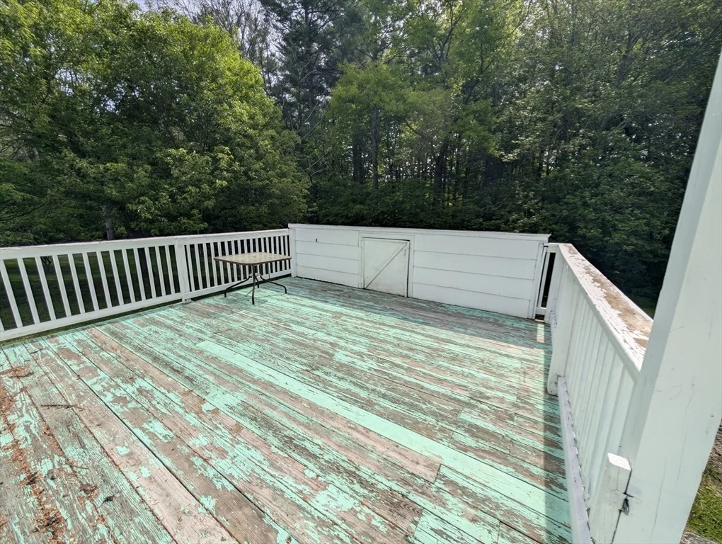 Photo of 7 Birchwood Dr