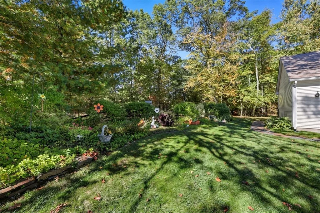 Photo of 20 Great Brook Dr
