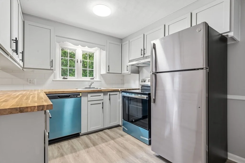 Photo of 192 Birchland Ave