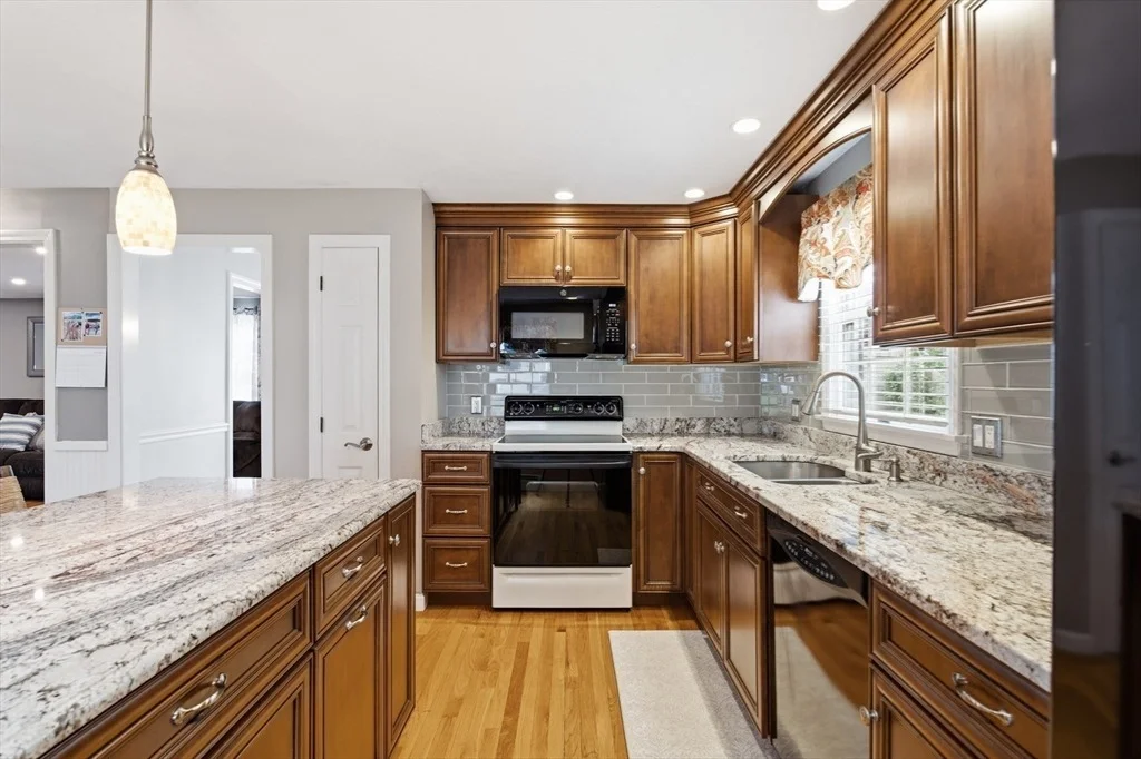 Photo of 74 Maplewood Rd