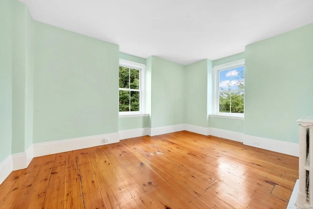 Photo of 2 Clarendon St