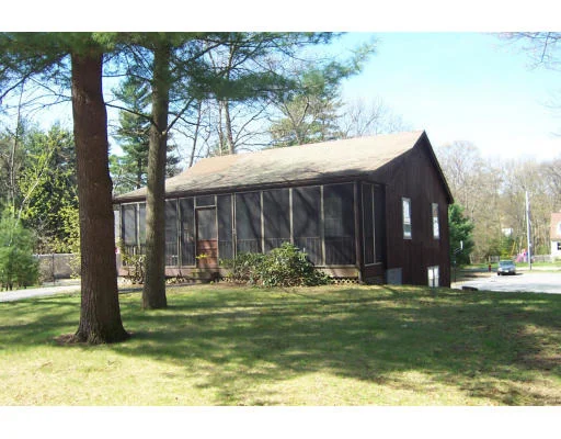 Photo of 18 Rock Avenue