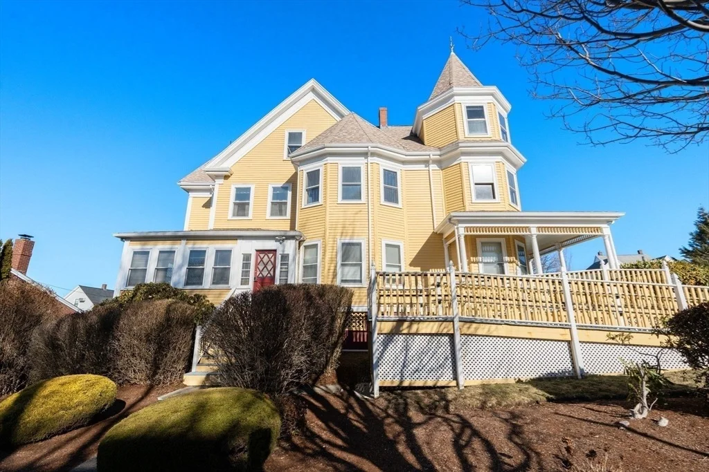Photo of 826 Broadway
