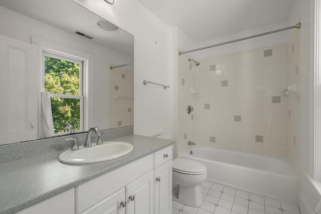 Photo of 302 Concord Road