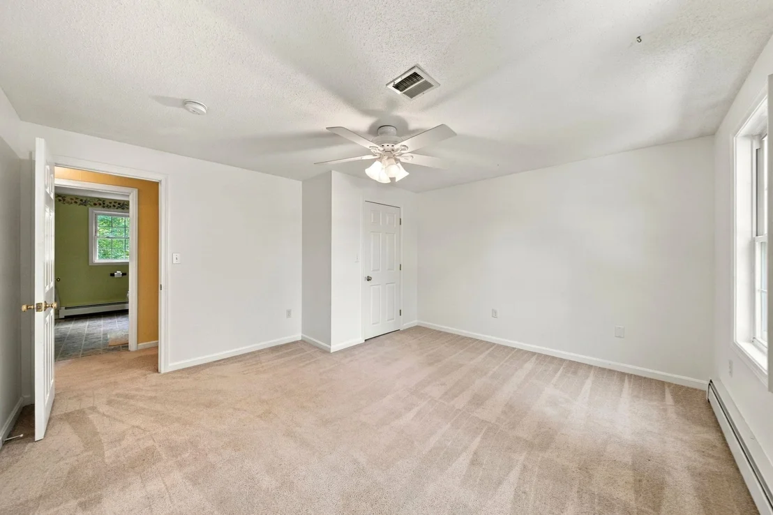 Photo of 43 Wampanoag Dr