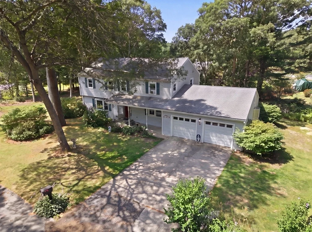 Photo of 10 Roberta Drive