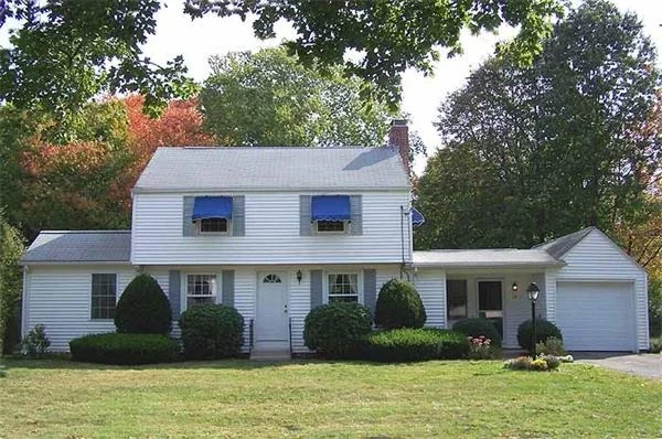 Photo of 15 Fenway Dr