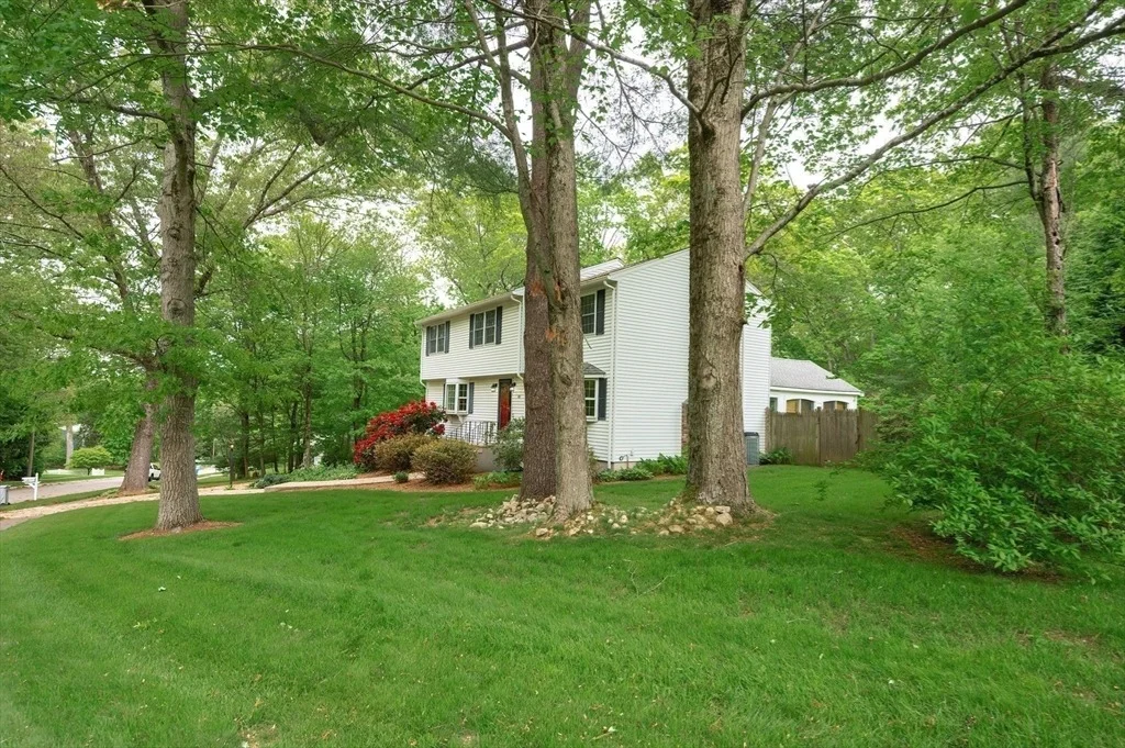 Photo of 69 Stonybrook Dr