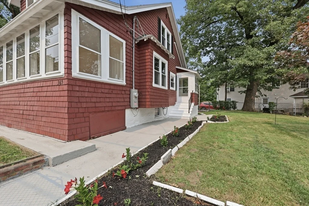 Photo of 365 Lake Avenue