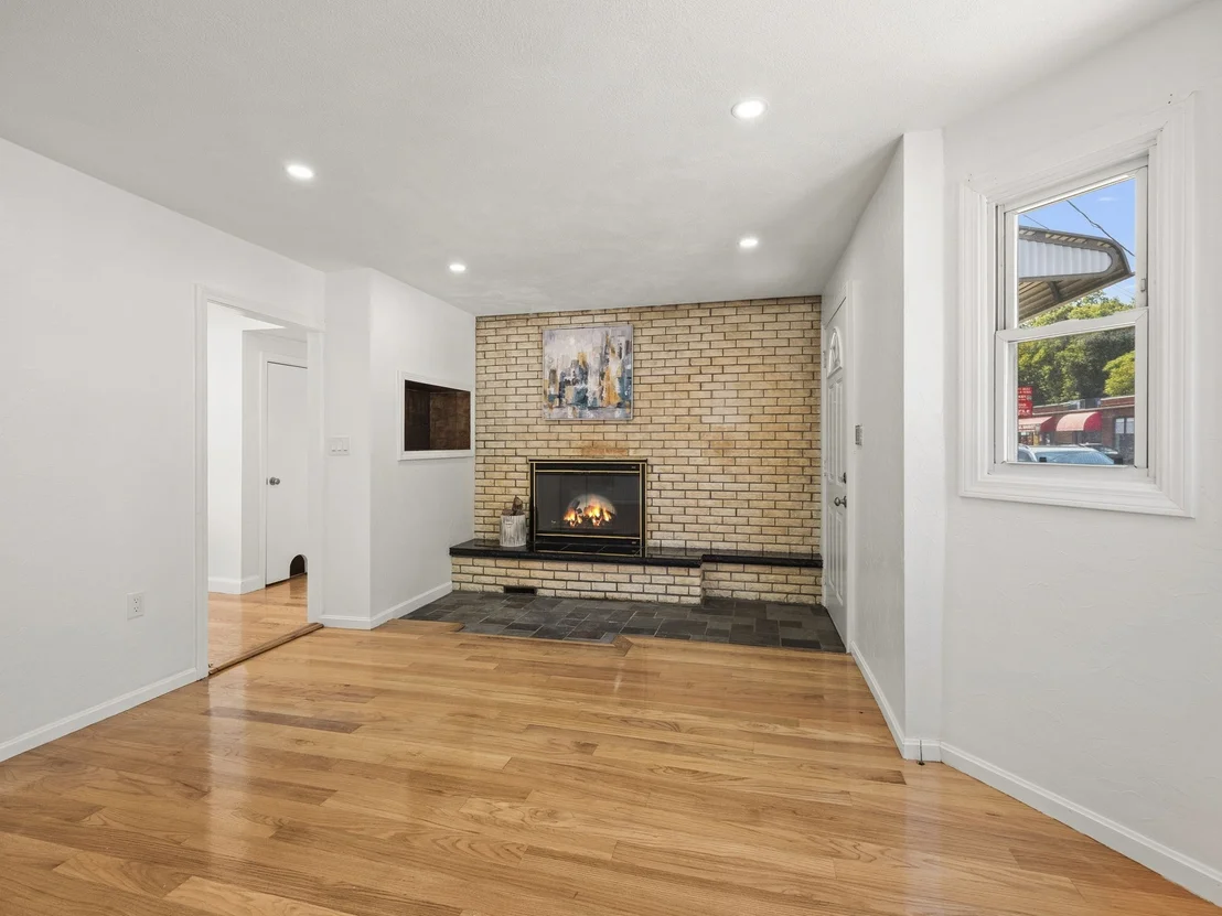 Photo of 12 Boston St