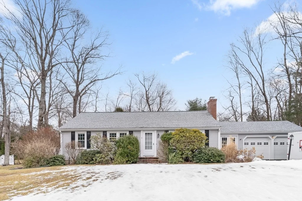 Photo of 25 Dennis Circle