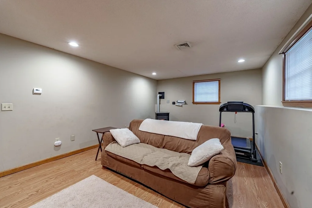 Photo of 76 Coffey Hill Rd