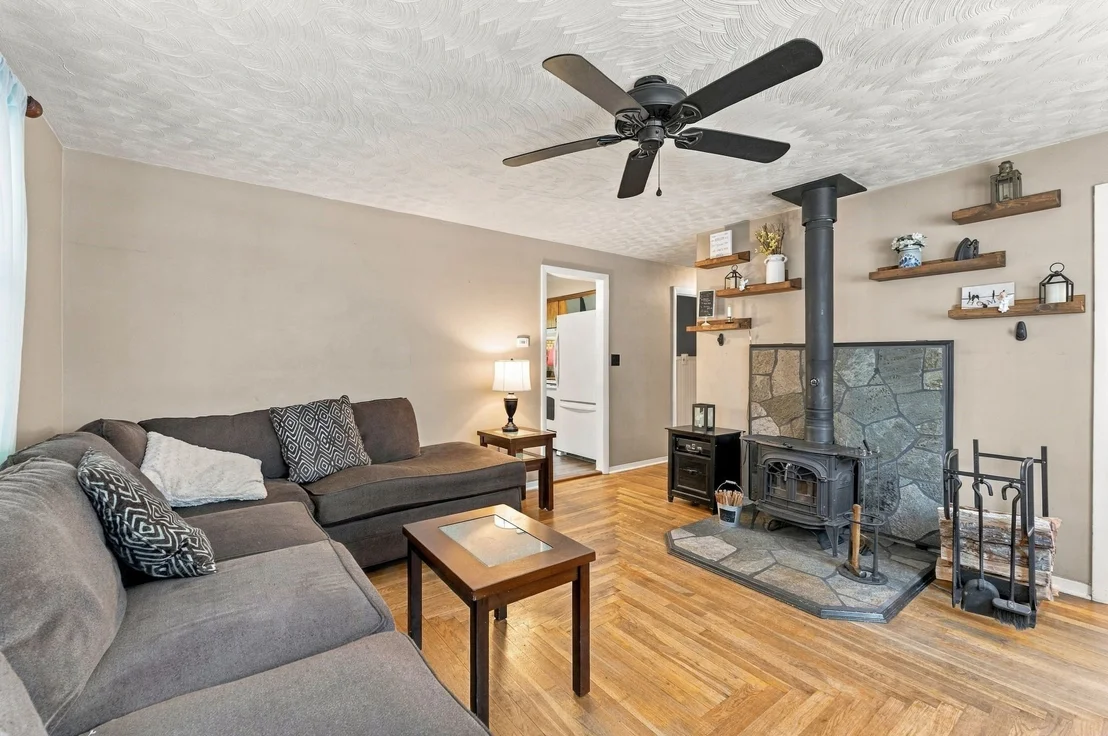 Photo of 418 Millville Rd