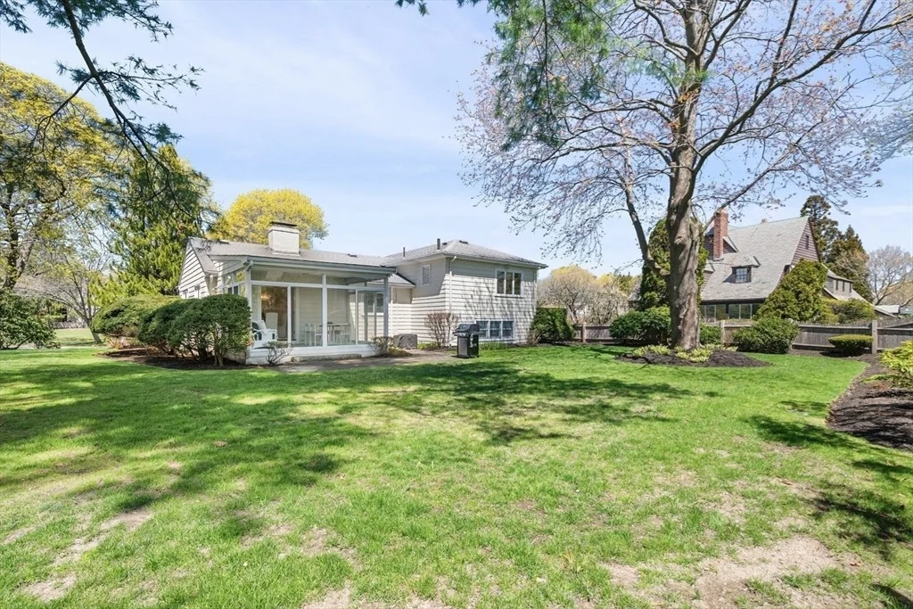 Photo of 21 Phillips Avenue