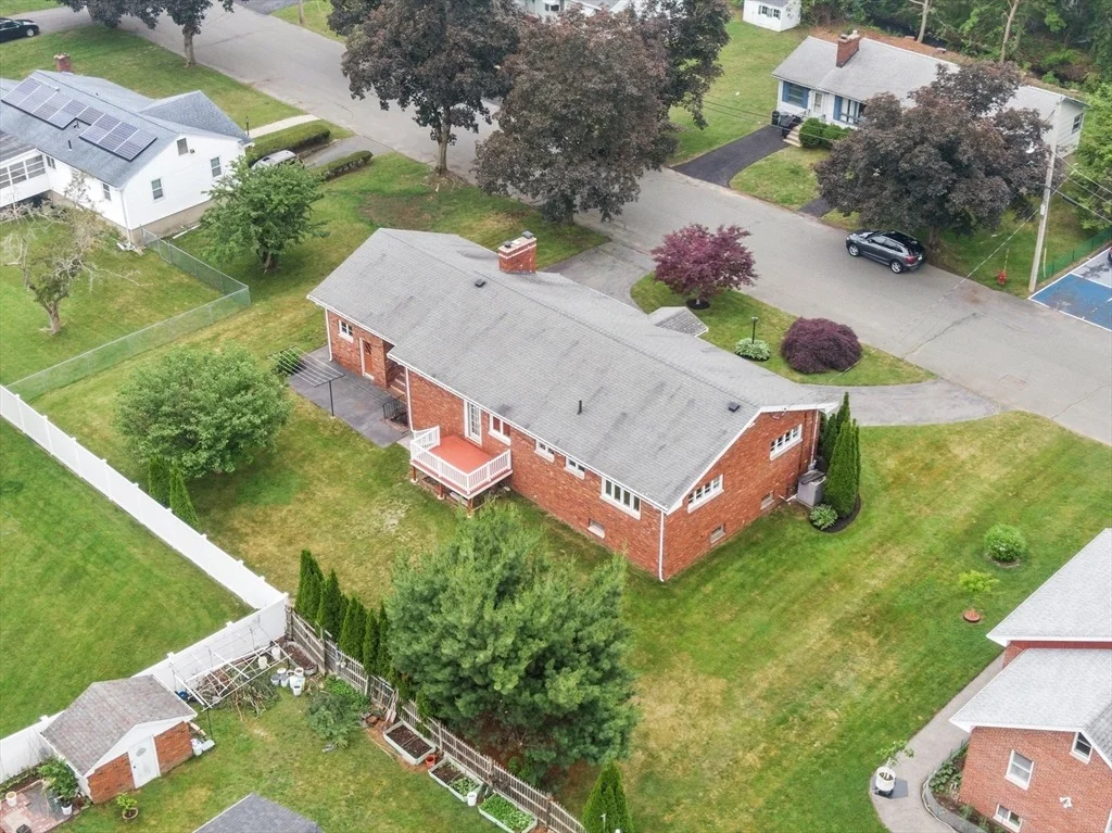 Photo of 21 Laurine Rd