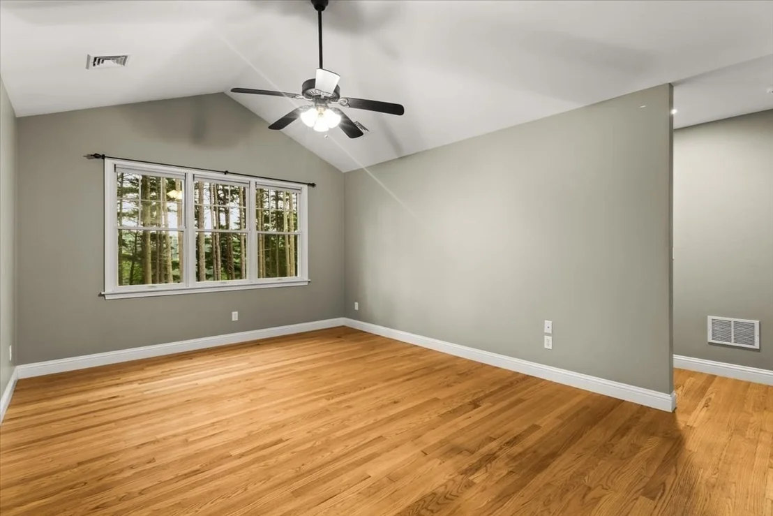 Photo of 22 Red Pine Ln